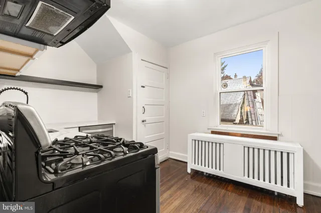 $299,900 | 521 Blythe Avenue, Drexel Hill, PA 19026