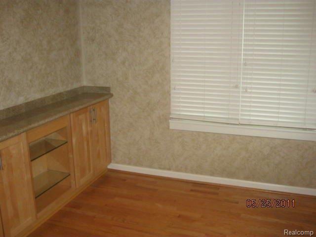 3843 Alida Avenue Rochester, MI 48309 - Photo 6 of 15 KITCHEN 2