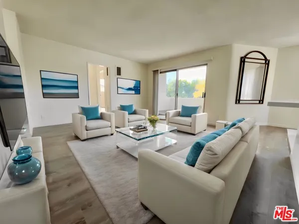 $2,600 | 1426 South Orange Grove Avenue, Unit 6, Los Angeles, CA 90019