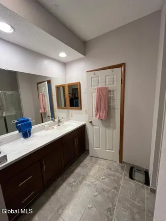 $269,900 | 4004 Foxwood Drive South, Unit S, Clifton Park, NY 12065