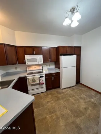 $269,900 | 4004 Foxwood Drive South, Unit S, Clifton Park, NY 12065