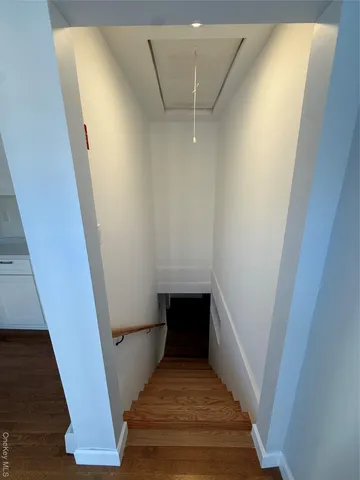 $639,990 | 225 Norma Avenue, West Islip, NY 11795