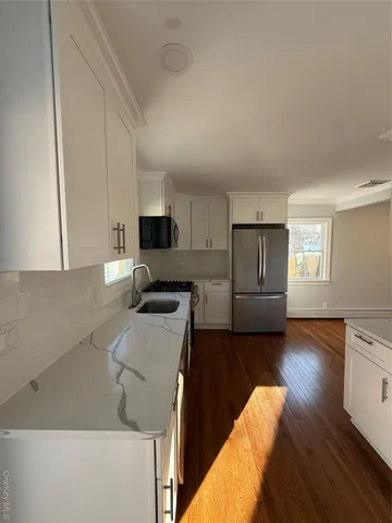 $639,990 | 225 Norma Avenue, West Islip, NY 11795