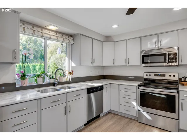 $725,000 | 2074 Southeast Linden Place, Gresham, OR 97080