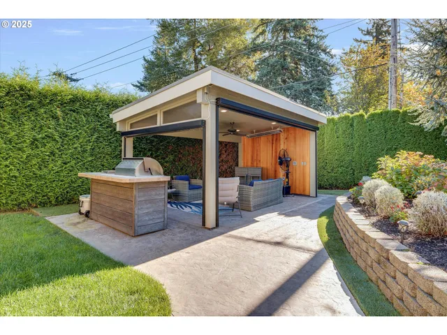 $725,000 | 2074 Southeast Linden Place, Gresham, OR 97080