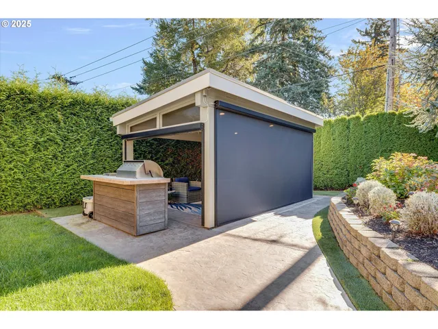 $725,000 | 2074 Southeast Linden Place, Gresham, OR 97080