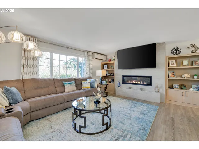 $725,000 | 2074 Southeast Linden Place, Gresham, OR 97080