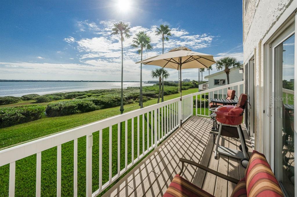 Panoramic Intracoastal views from your over sized balcony