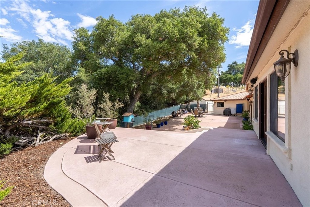 2955 San Fernando Road Atascadero, CA 93422 - Photo 40 of 62 a view of a backyard with sitting area