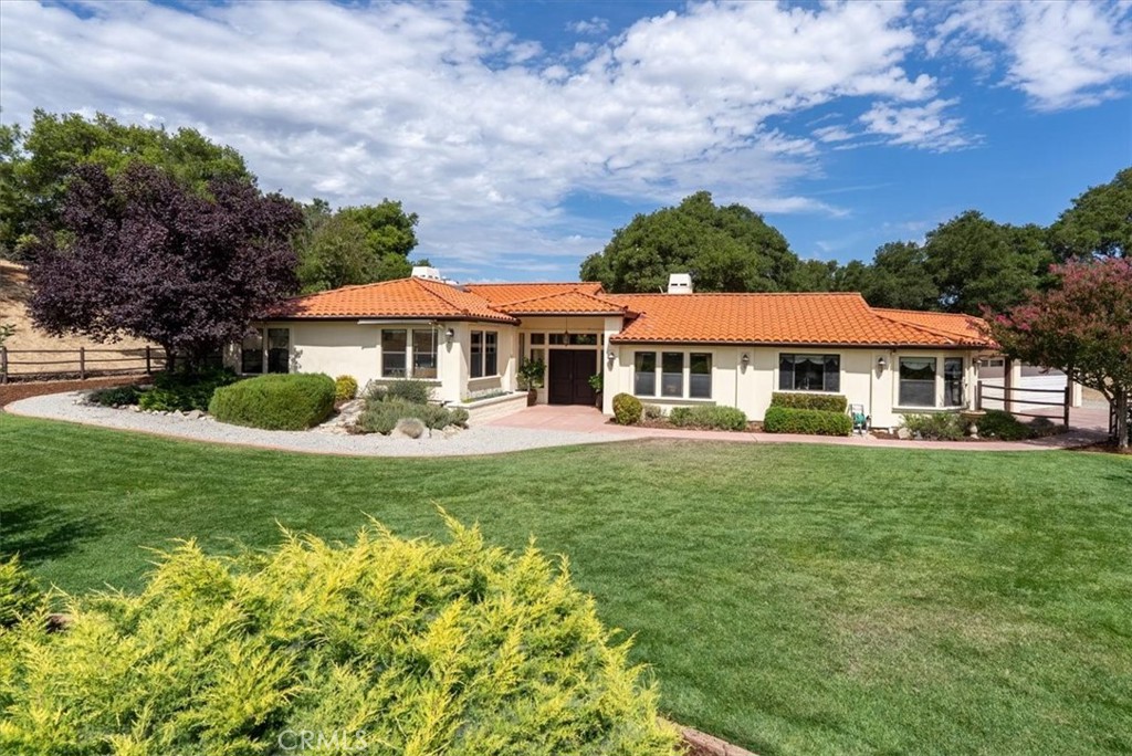 2955 San Fernando Road Atascadero, CA 93422 - Photo 56 of 62 a front view of a house with a garden