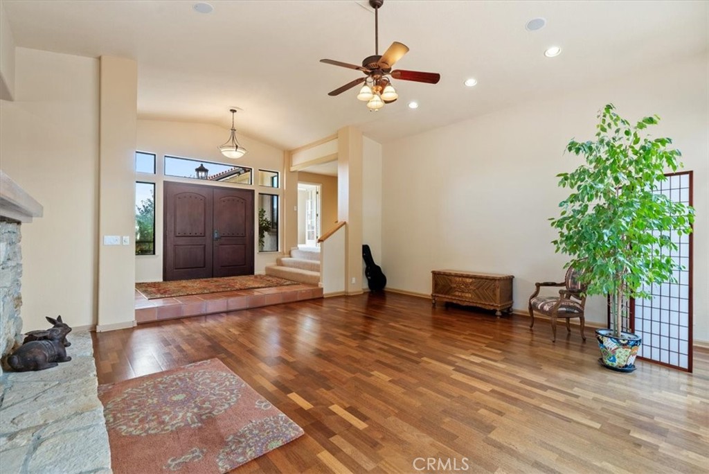 2955 San Fernando Road Atascadero, CA 93422 - Photo 9 of 62 a view of livingroom with furniture and a potted plant