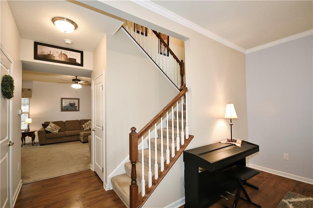 316 Ranchero Drive Coraopolis, PA 15108 - Photo 6 of 31 Gallery Image 6