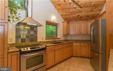105 Skyline Road Locust Grove, VA 22508 - Photo 12 of 30 Stainless steel appliances and granite countertops
