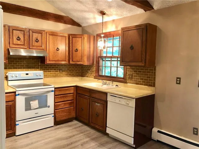 $2,750 | 236 Creek Road, Poughkeepsie, NY 12601