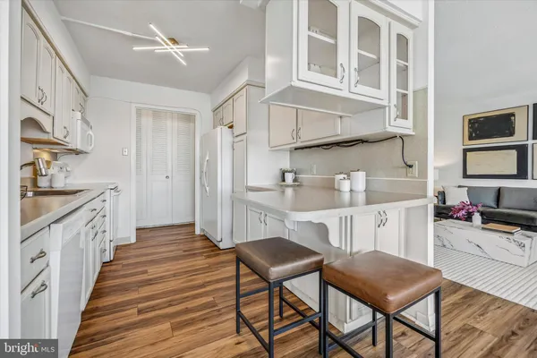 $229,000 | 1001 City Avenue, Unit W811, Wynnewood, PA 19096