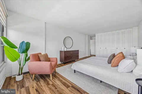 $185,000 | 1001 City Avenue, Unit W811, Wynnewood, PA 19096