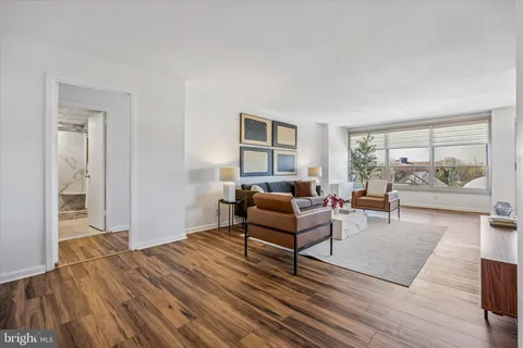 $185,000 | 1001 City Avenue, Unit W811, Wynnewood, PA 19096