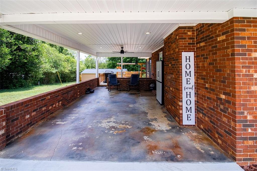 211 Parsons Road Wilkesboro, NC 28697 - Photo 10 of 48