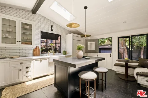 $2,395,000 | 6424 Ivarene Avenue, Los Angeles, CA 90068