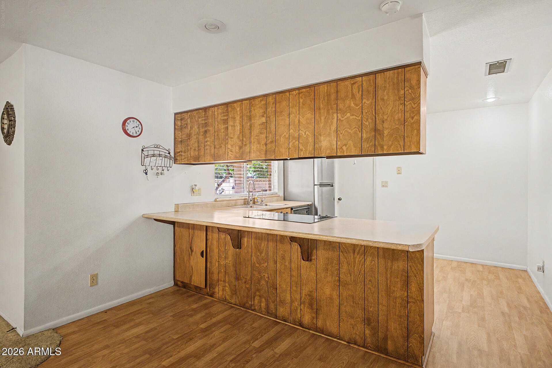 3753 West Dalphin Road Phoenix, AZ 85051 - Photo 12 of 35