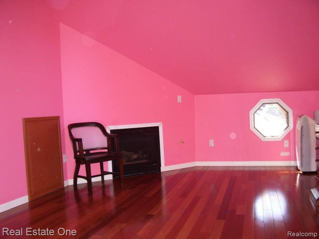 1533 Crooks Road Royal Oak, MI 48067 - Photo 27 of 30 100_1084.jpg
