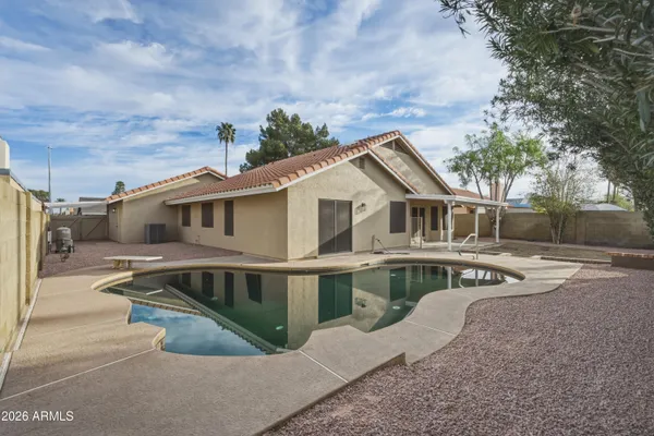 $600,000 | 1455 East Brentrup Drive, Tempe, AZ 85283