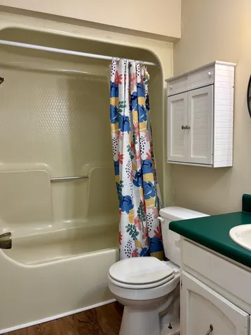 $1,695 | 218 Greenfield Avenue, Tullahoma, TN 37388