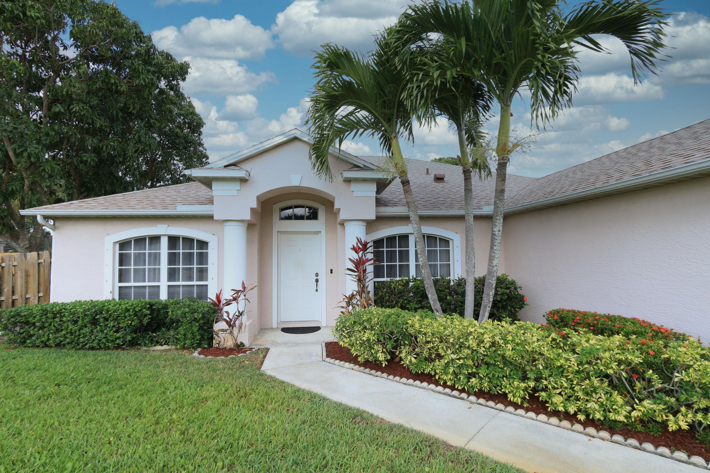 915 Southwest Harvard Road Port St. Lucie, FL 34953 - Photo 3 of 42 IMG_6925 (1)