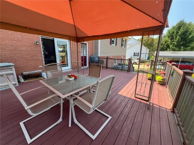 a outdoor view with a sitting space