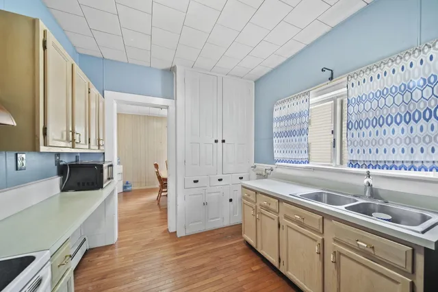 $165,000 | 206 Marshall Street, Brooklyn, MI 49230