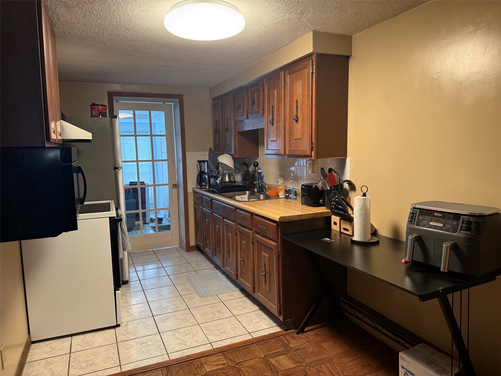 1630 West Gore Road Erie, PA 16509 - Photo 23 of 50 Unit #4 - Kitchen