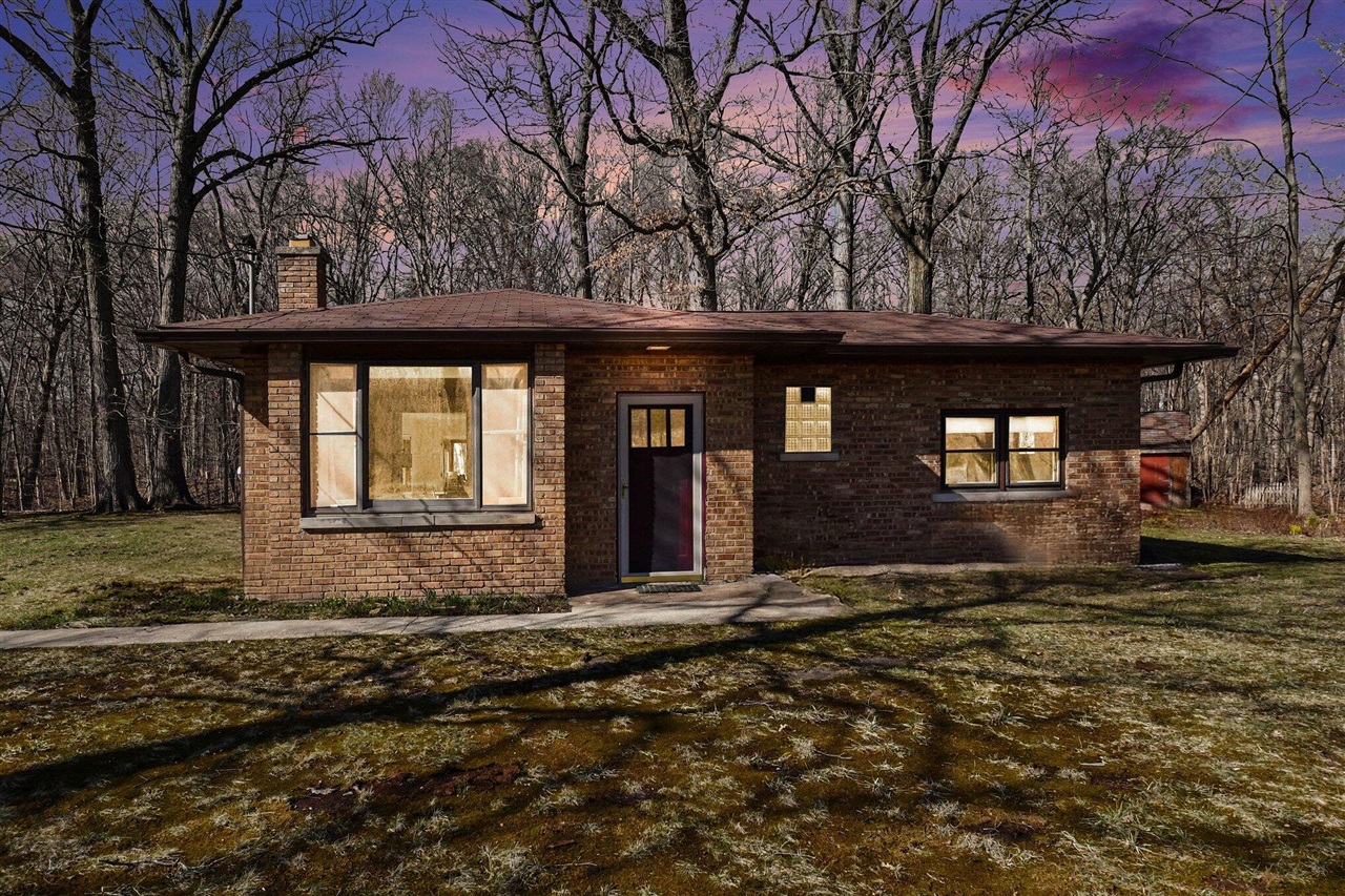 6629 West East Road Three Oaks, MI 49128 - Photo 1 of 46