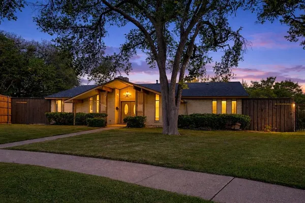 $2,690 | 3731 Truesdell Place, Dallas, TX 75244