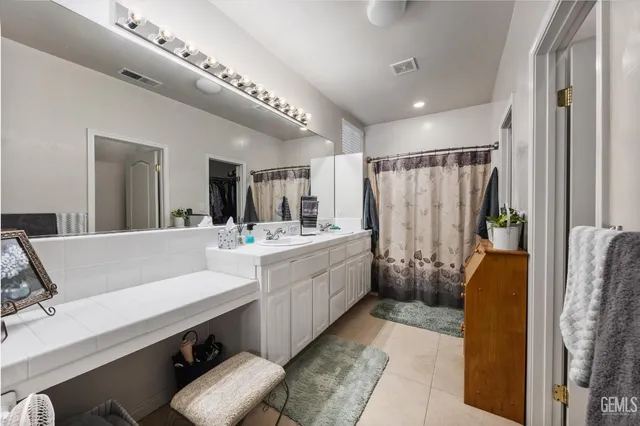 $445,000 | Undisclosed Address, Bakersfield, CA 93311