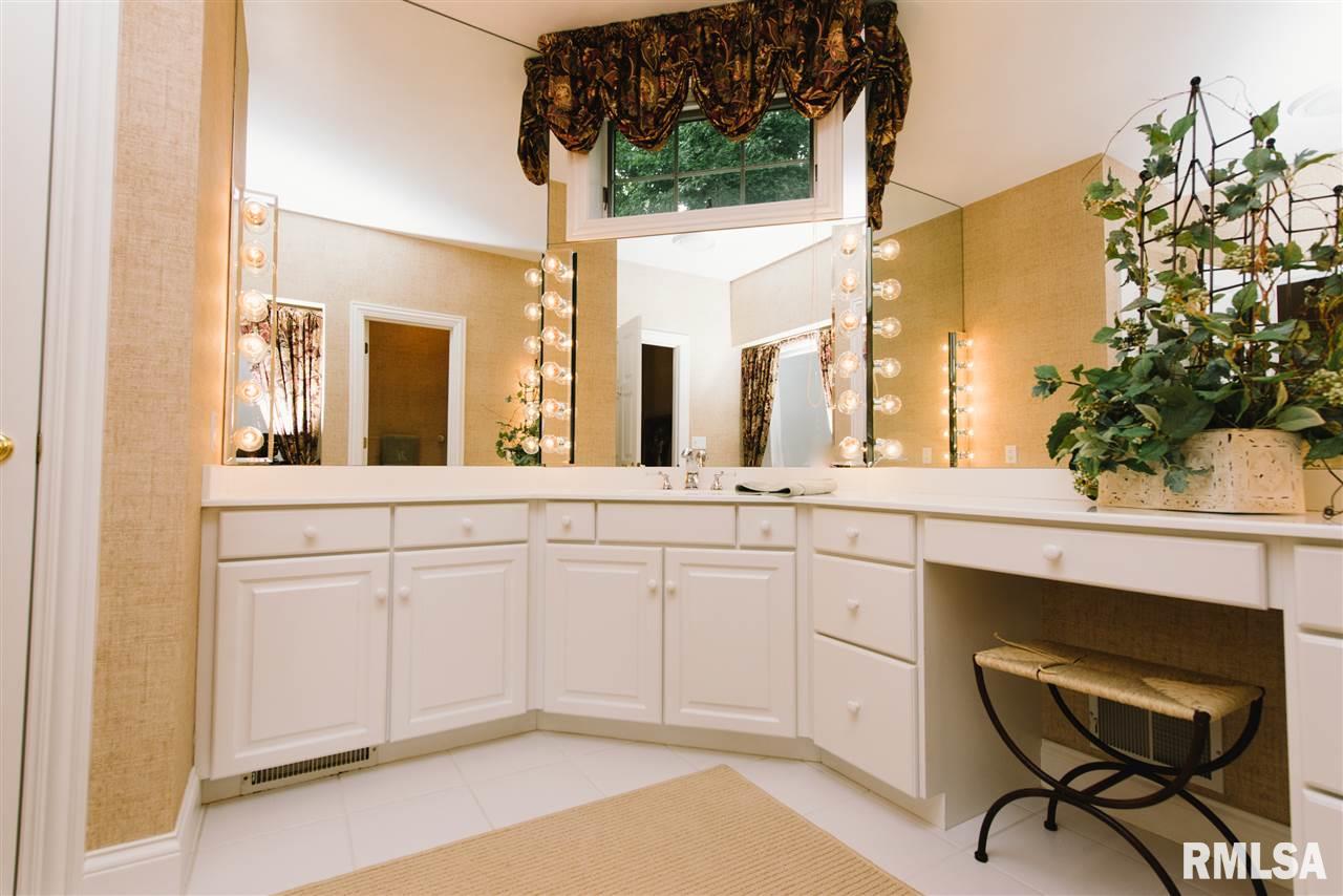 206 Greystone Court Dunlap, IL 61525 - Photo 32 of 36 Gallery Image 32