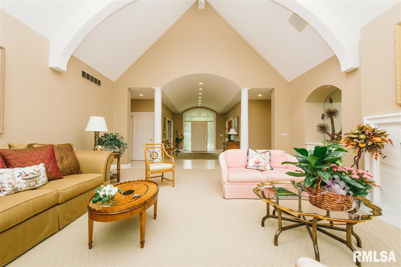 206 Greystone Court Dunlap, IL 61525 - Photo 8 of 36 Gallery Image 8