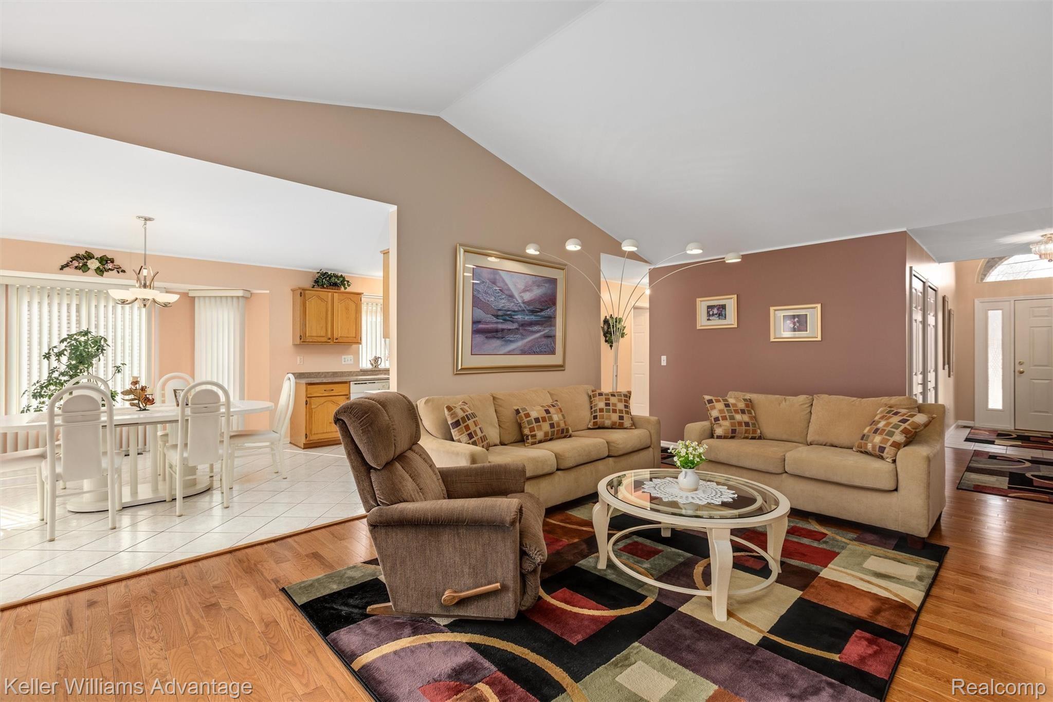 5514 Bedell Road Sterling Heights, MI 48310 - Photo 8 of 38 Great room is open to the kitchen