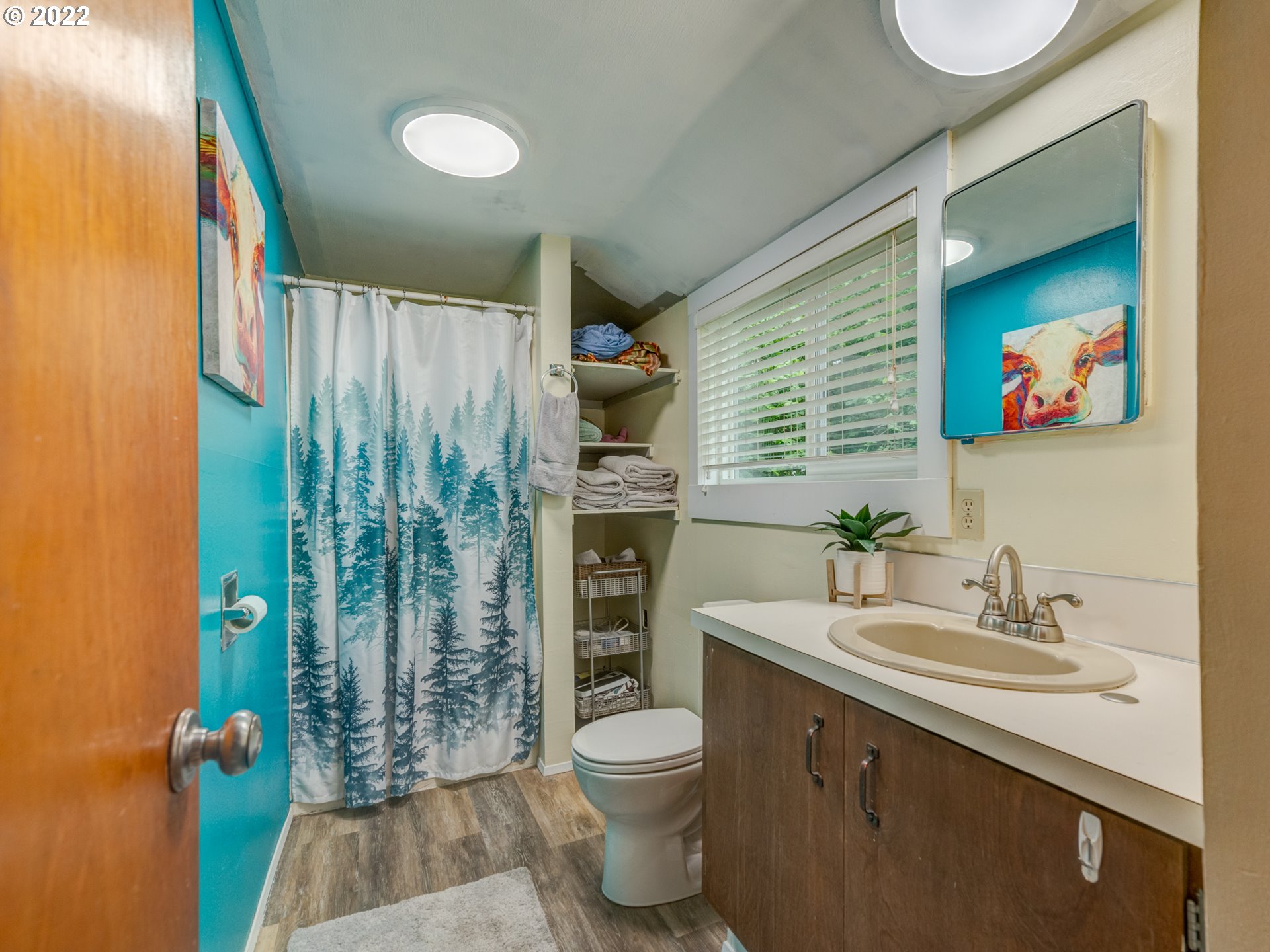5225 Fox Hollow Road Eugene, OR 97405 - Photo 11 of 31 Bathroom