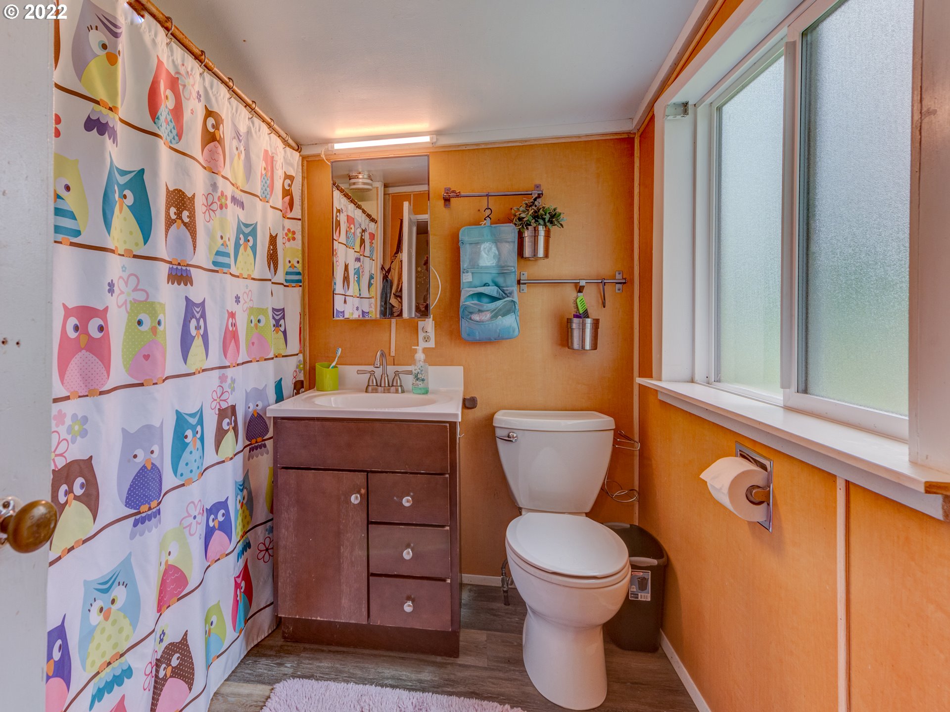 5225 Fox Hollow Road Eugene, OR 97405 - Photo 13 of 31 Bathroom