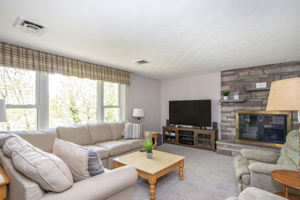 196 Governors Road Quincy, MA 02169 - Photo 20 of 34 Gallery Image 20