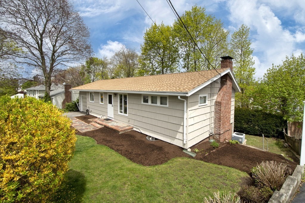 196 Governors Road Quincy, MA 02169 - Photo 2 of 34 Gallery Image 2