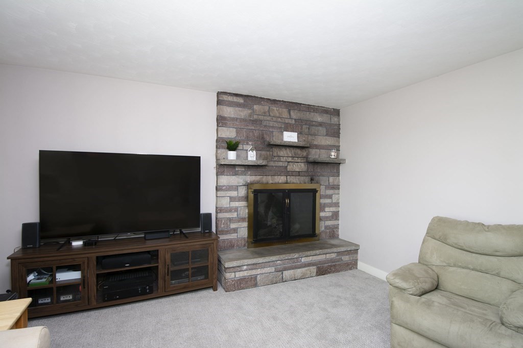 196 Governors Road Quincy, MA 02169 - Photo 21 of 34 Gallery Image 21