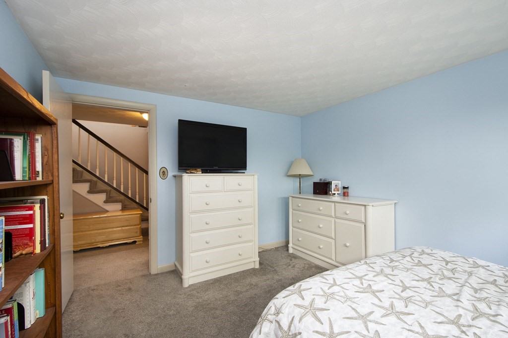 196 Governors Road Quincy, MA 02169 - Photo 28 of 34 Gallery Image 28