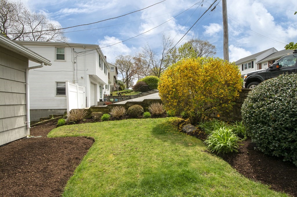 196 Governors Road Quincy, MA 02169 - Photo 5 of 34 Gallery Image 5