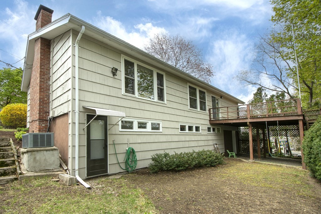 196 Governors Road Quincy, MA 02169 - Photo 8 of 34 Gallery Image 8