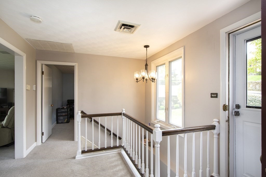 196 Governors Road Quincy, MA 02169 - Photo 10 of 34 Gallery Image 10