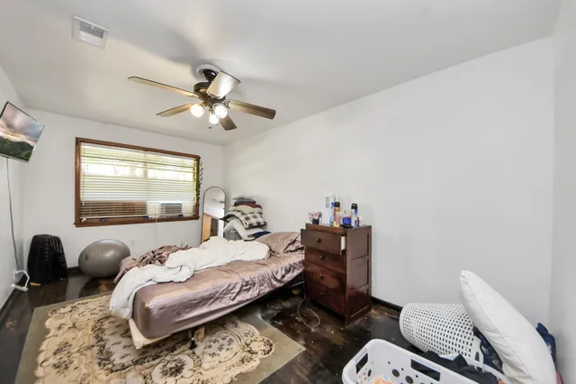 $289,900 | 403 South Hill Street, Unit L, Alvin, TX 77511