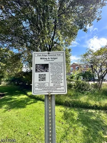 $3,150 | 107A South Maple Avenue, Unit A, Park Ridge, NJ 07656