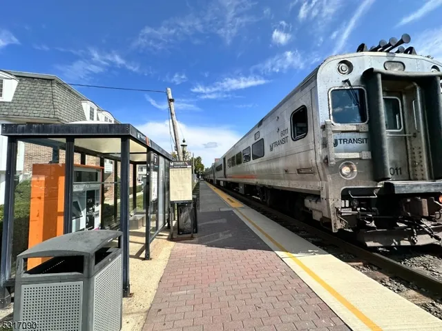 $3,150 | 107A South Maple Avenue, Unit A, Park Ridge, NJ 07656