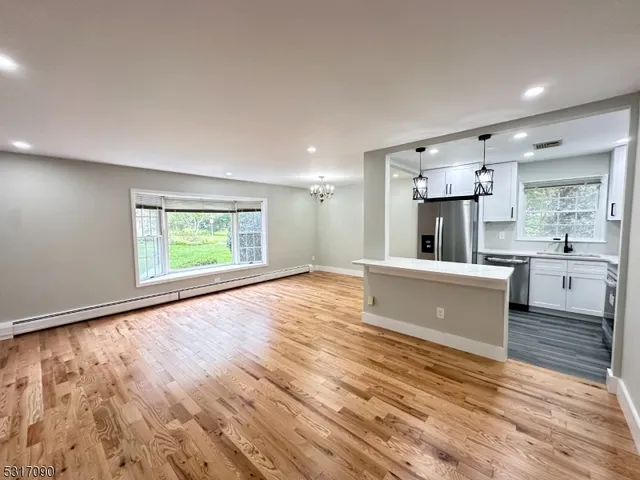 $3,150 | 107A South Maple Avenue, Unit A, Park Ridge, NJ 07656